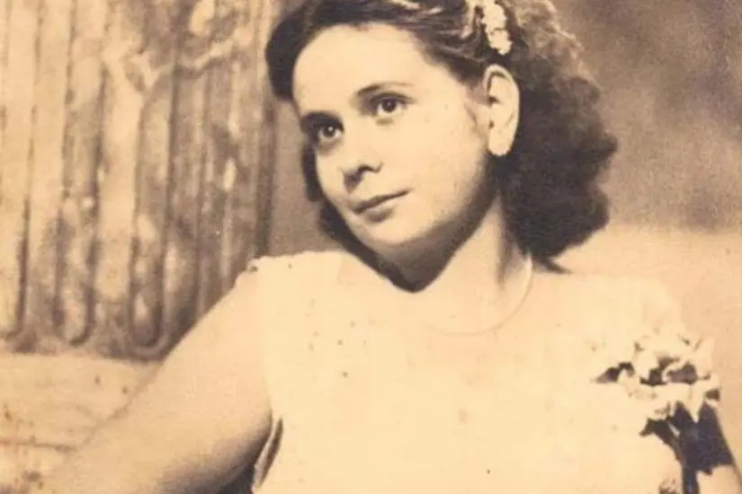 Inicio de escritora a los 18 años de edad | Foto: redes