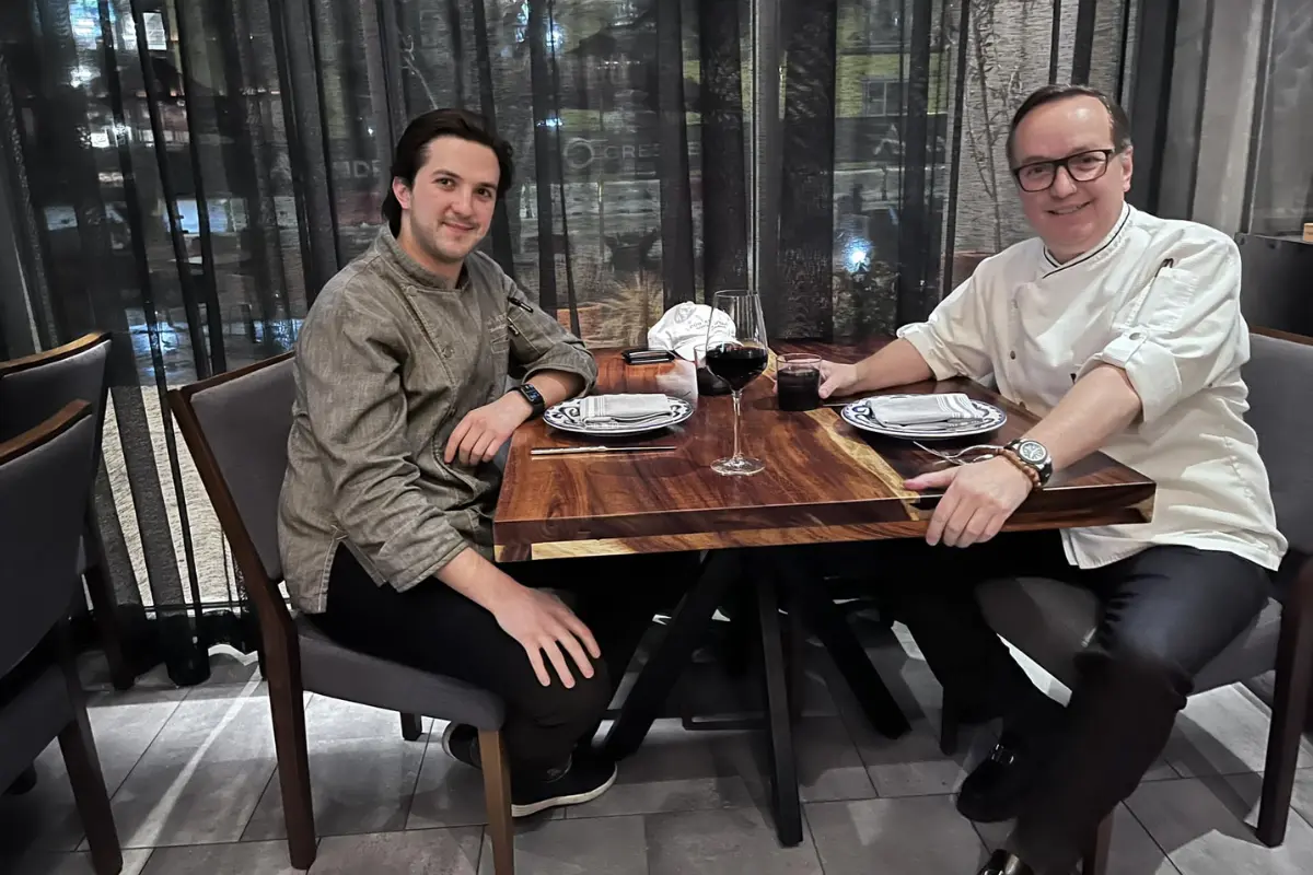 Cárdenas explicó que su intención es complementar la propuesta norteña de carnes y cabrito de Don Artemio con sabores del mar./ Foto: Juan Ramón Cárdenas Cantú