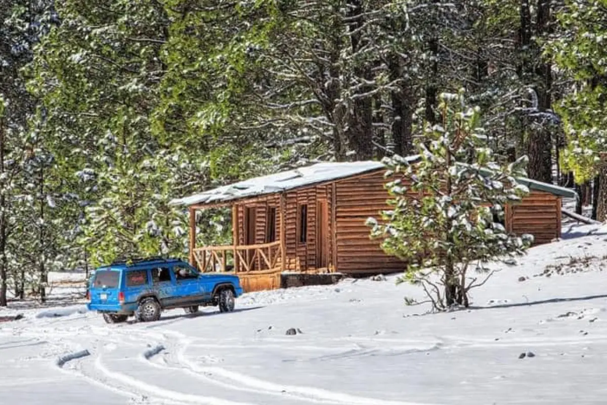 Explora la belleza de Miquihuana en Tamaulipas y su fenómeno de nieve. Descubre tradiciones únicas y su origen.