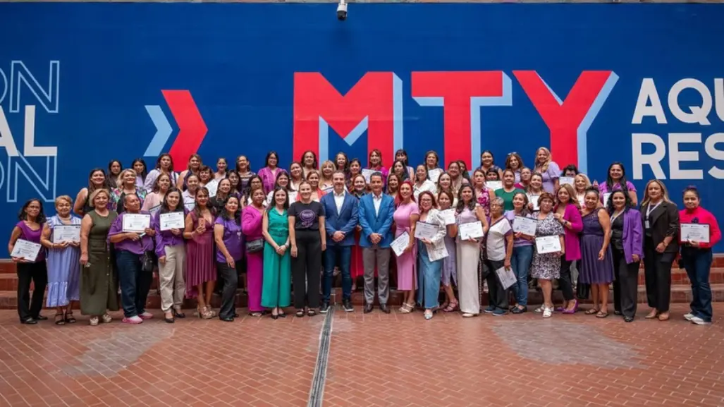 Se gradúan 100 mujeres de la Academia de emprendedoras en Monterrey