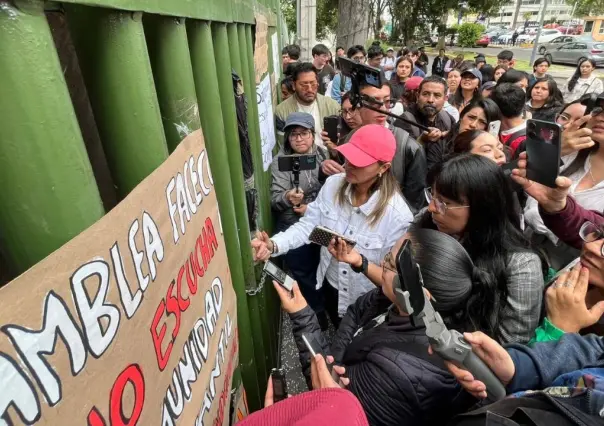VIDEO | Estudiantes de Economía en UAEMéx marchan por fin del paro y regreso a clases