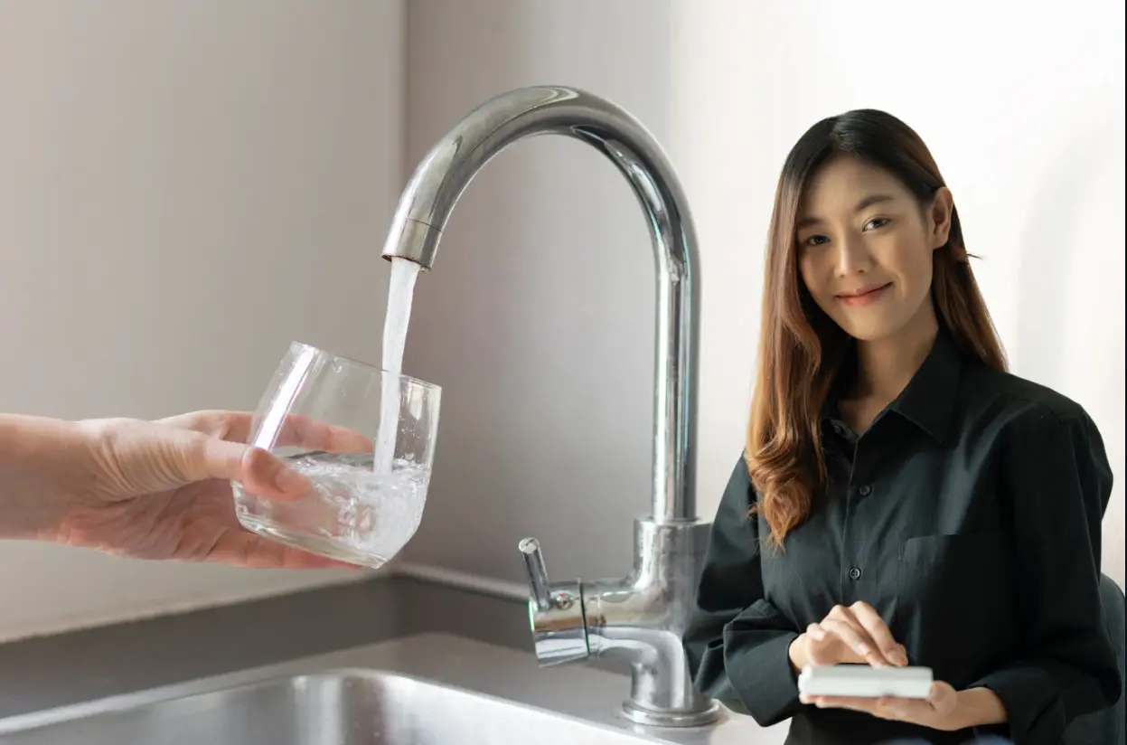 Las tarifas están clasificadas en la Categoría 2, que incluye servicio de agua potable, drenaje sanitario y saneamiento, e incorporan cargos fijos y variables dependiendo del consumo mensual. Foto: Canva.