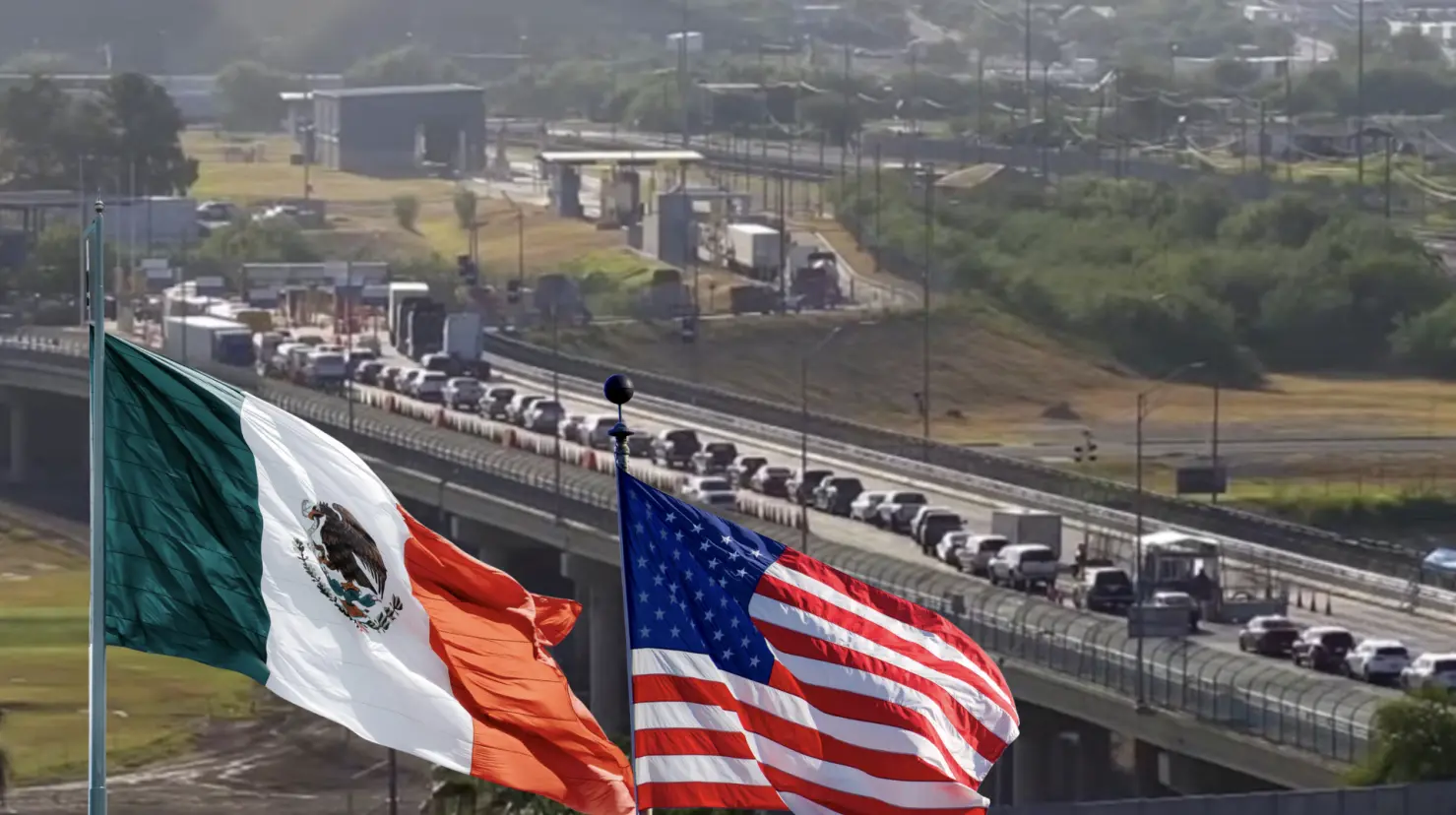 Esta es la situación en los puentes internacionales de Piedras Negras este 8 de agosto / Fotos: Alberto Flores | Canva