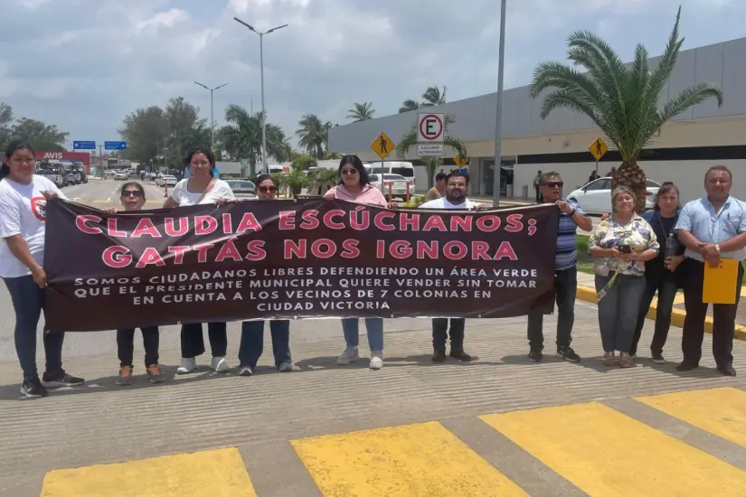 Representantes de la colonia asistieron hasta Tampico para que la presidenta los escuchara | Foto: FB