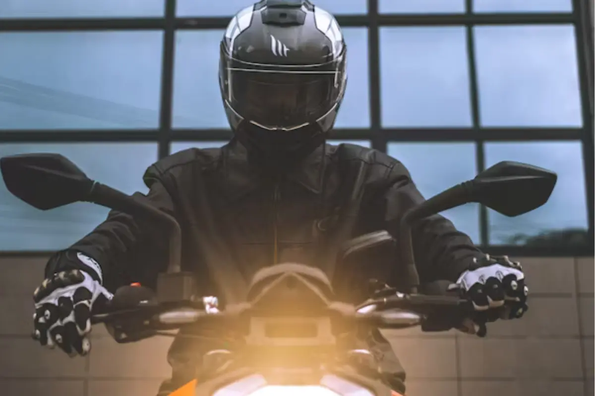 Descubre cómo obtener descuentos en placas y refrendos para motociclistas en Tamaulipas. Conoce el programa de condonación de recargos y cómo reducir tus deudas