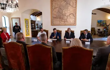 Samuel García firma Memorándum de Entendimiento con Laredo, Texas, y Green Corridors