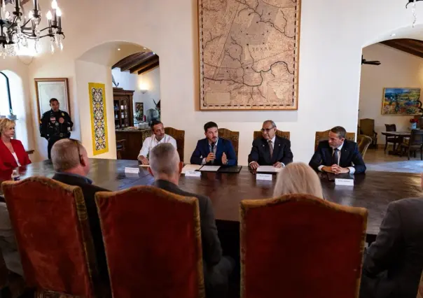 Samuel García firma Memorándum de Entendimiento con Laredo, Texas, y Green Corridors