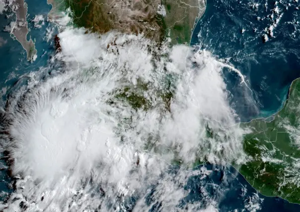 Tormenta tropical Ivo aumenta su intensidad y se desplaza por el Pacífico