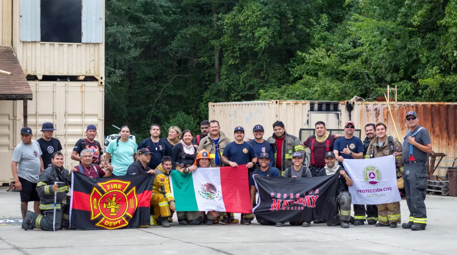 Bomberos de Saltillo reciben certificación. Foto de cortesía.