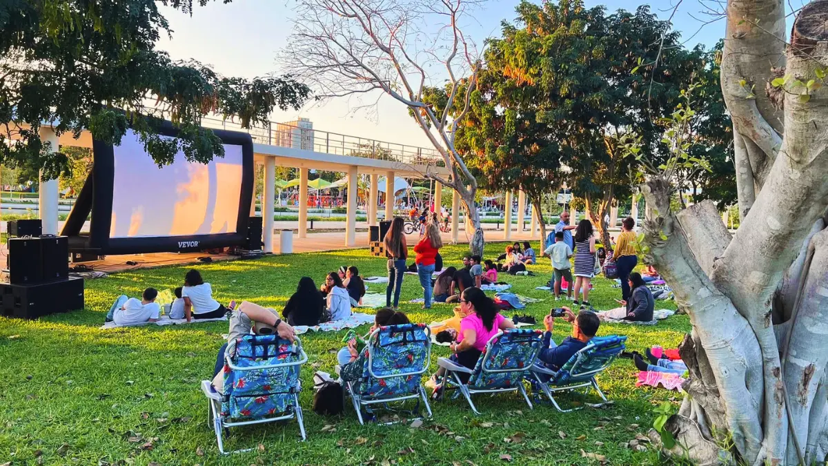 Las funciones de cine al aire libre comienzan a las 19:30 horas Foto: Parque La Plancha