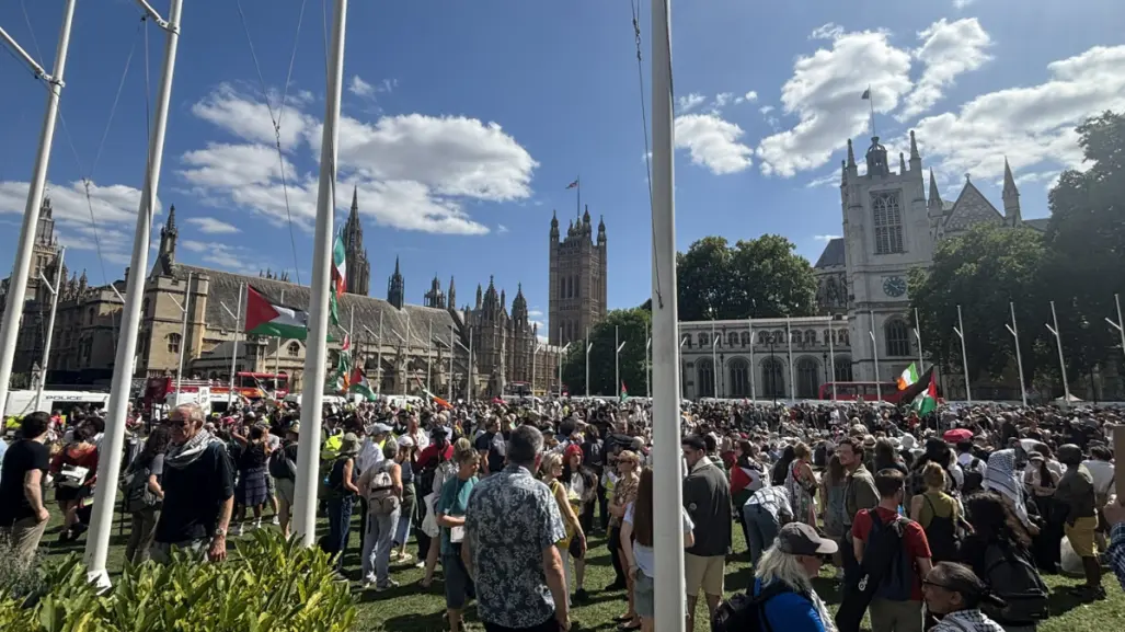 Policía de Londres detiene a manifestantes pro Palestina