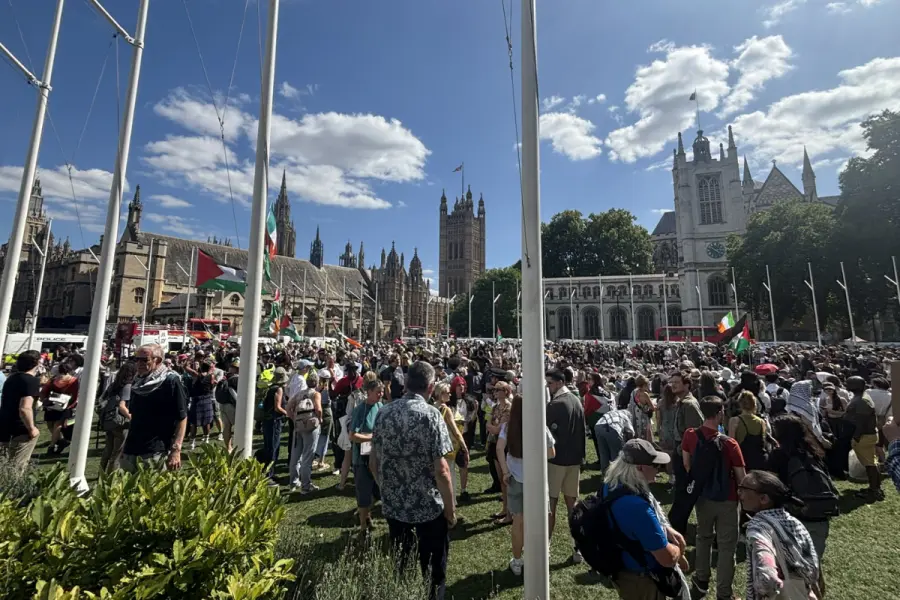 Policía de Londres detiene a manifestantes pro Palestina