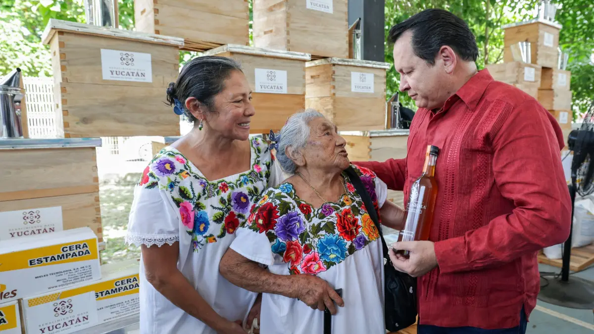 Joaquín Díaz Mena destacó la creación del programa Bienestar Apícola Foto: Gobierno de Yucatán
