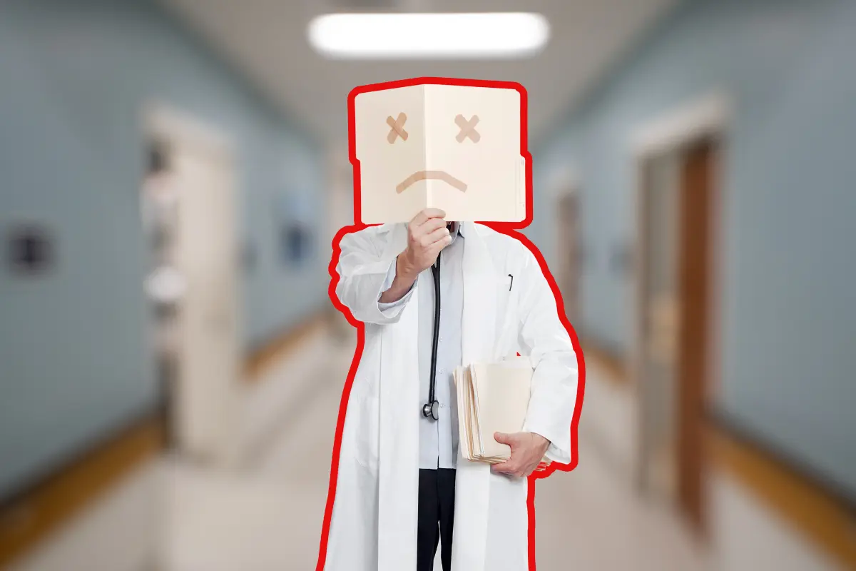 Hasta el cierre de junio de 2025, la COFEPRIS y autoridades estatales han inspeccionado mil 551 clínicas de cirugía estética en México, detectando irregularidades en 228 y clausurando 162 de ellas./Foto: Canva