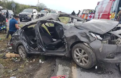 Accidente vial en la carretera Hualahuises-Montemorelos; deja cinco personas lesionadas