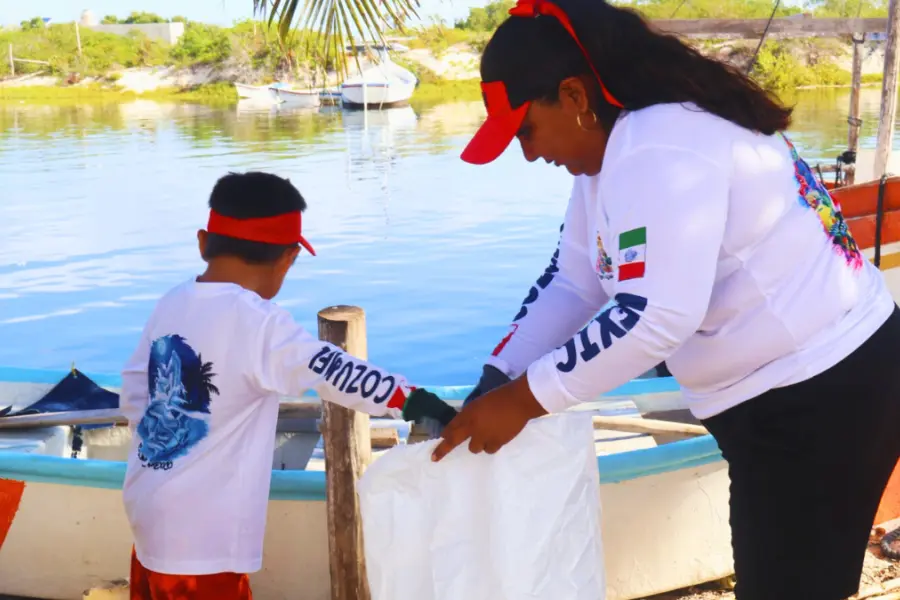 Retiran casi media tonelada de basura del puerto San Crisanto–Chabihau en Yucatán