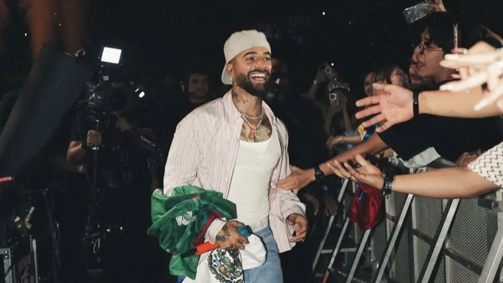 Maluma regañó a fan en concierto por esta razón: VIDEO