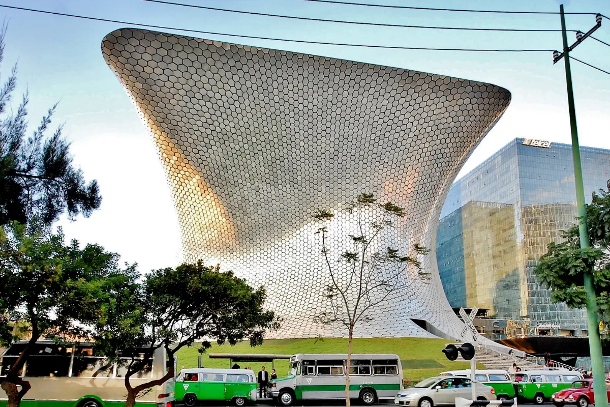 Museo Soumaya, el edificio futurista de CDMX. Foto: Canva