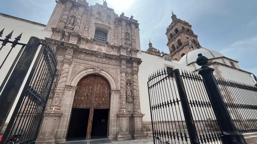 De esta manera se le da mantenimiento a la catedral de Durango