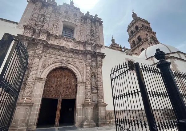 De esta manera se le da mantenimiento a la catedral de Durango