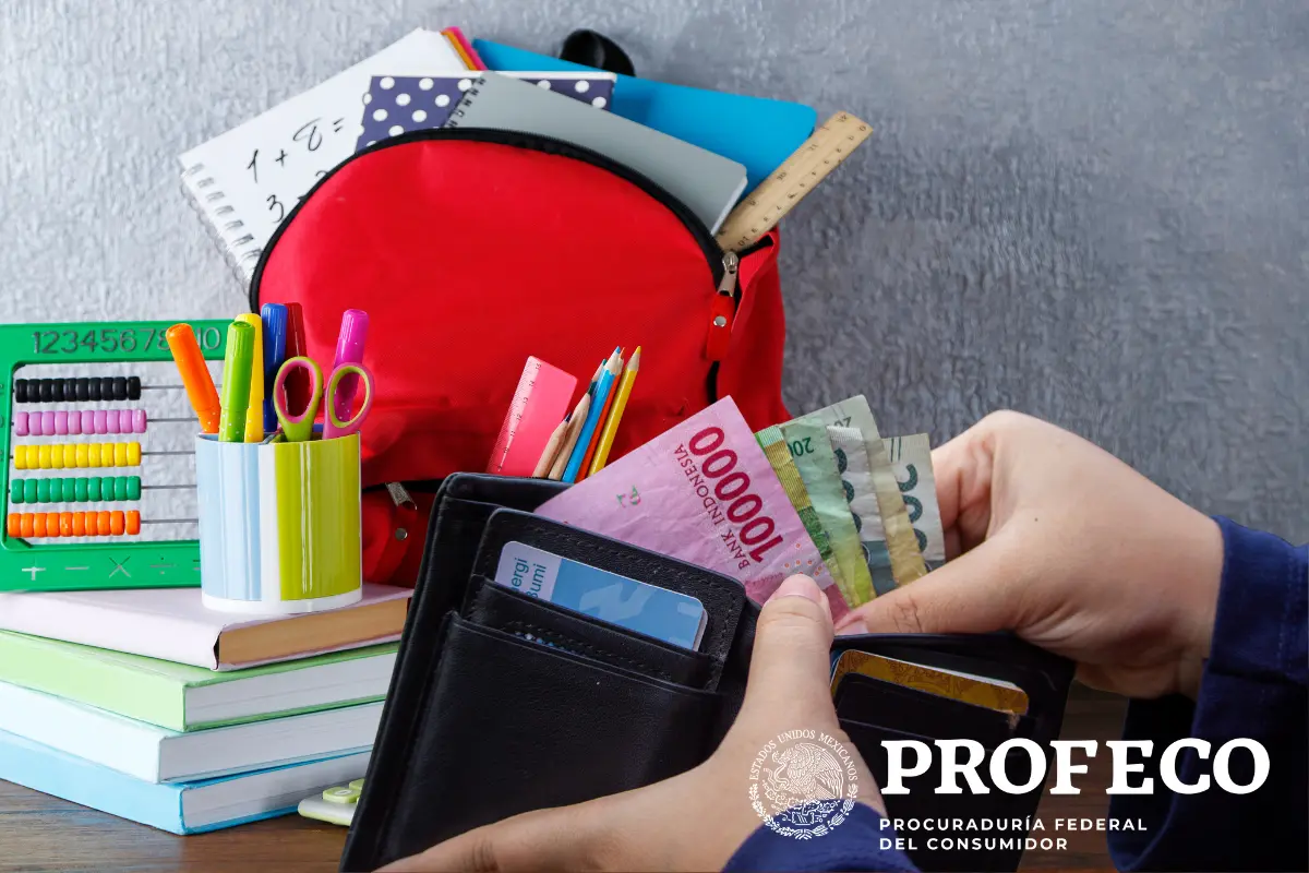 Con el regreso a clases en 2025, la Profeco sugiere investigar sobre los materiales de los productos antes de adquirirlos. Foto: Canva