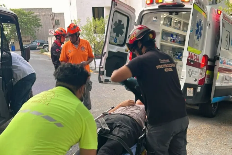 Mujer sufre golpe de calor mientras realizaba senderismo en el Cerro de la Silla
