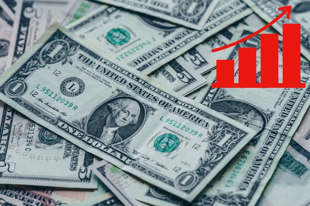 Dólar, signo de aumento.   Foto: Canva