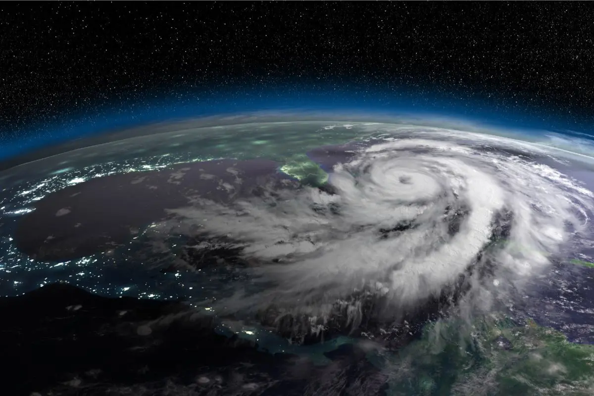 Por ahora, la tormenta tropical Erin, ubicada en el oriente del Atlántico, no representa un riesgo para México o Tamaulipas. Imagen ilustrativa: Freepik