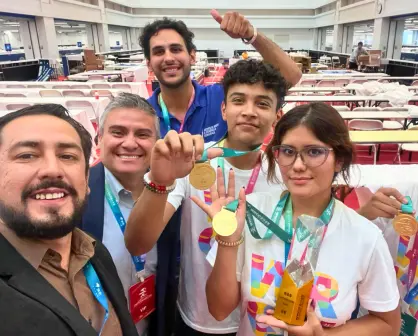 SEP felicita a equipo de Chihuahua por oro en concurso de robótica en China