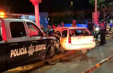 Patrulla de la Policía Estatal choca contra auto de una familia frente al Parque Guadiana