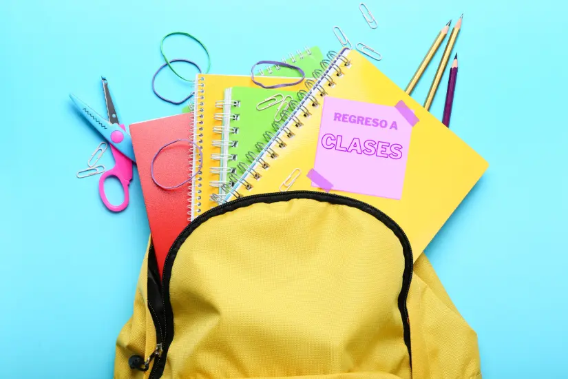 La Procuraduría Federal del Consumidor ha diseñado recursos y recomendaciones para que los consumidores ahorren en útiles escolares. Foto: Canva