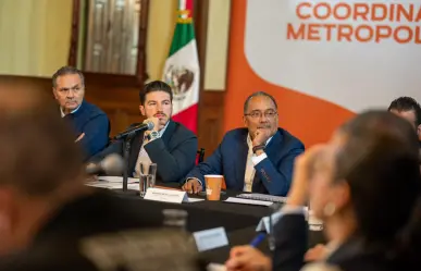 Andrés Mijes propone priorizar movilidad y combate a casas abandonadas en Nuevo León