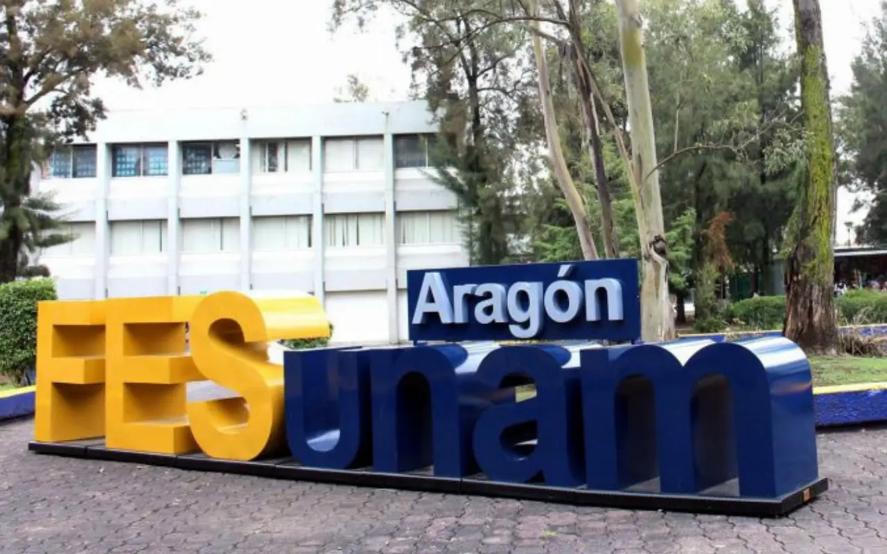 Letras de la Facultad de Estudios Superiores (FES) Aragón. Foto: UNAM (Canva)