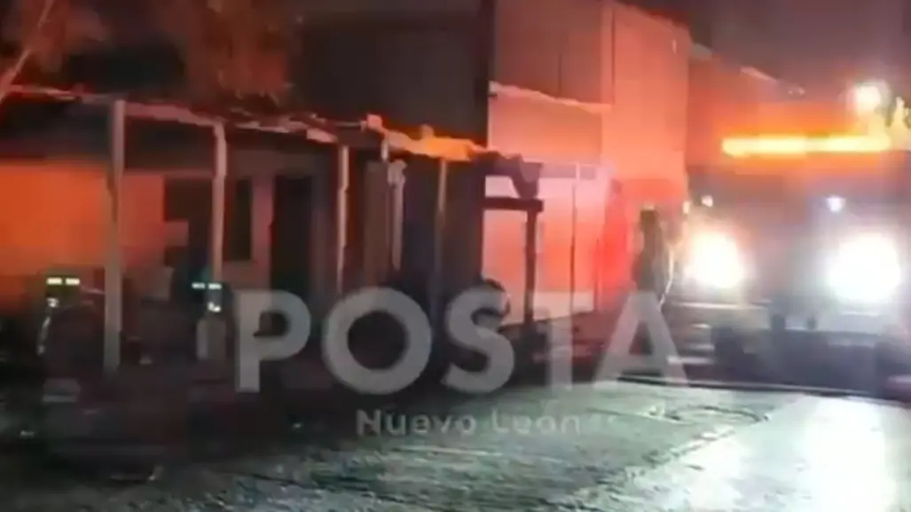 VIDEO | Hombre sobrevive a incendio en domicilio de Monterrey; sus perros mueren