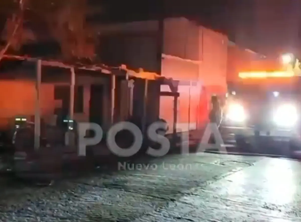 Además del daño material total al domicilio, el incendio dejó un saldo trágico con la pérdida de varias mascotas que quedaron atrapadas en la vivienda. Foto: POSTA.