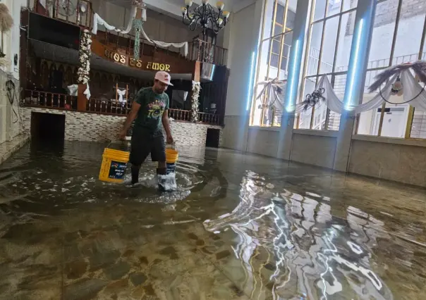 Lluvias inundan templo evangélico en Venustiano Carranza; religiosos reportan pérdidas materiales