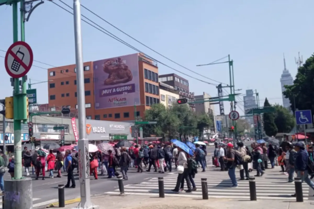 bloqueo vial por marcha en CDMX.  Foto: X (@OVIALCDMX)