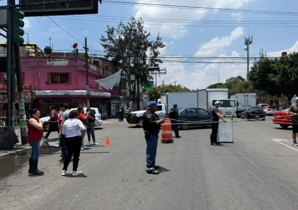 Lluvias inundan 144 departamentos en Iztacalco; vecinos llevan tres días bajo el agua