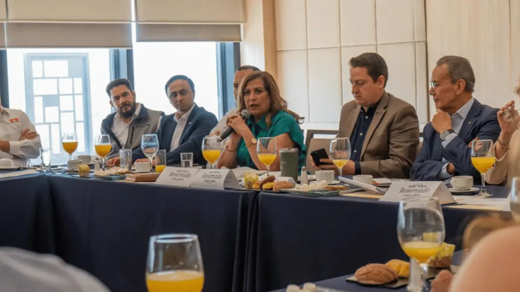 Revisan avances del Tren del Norte en Nuevo León