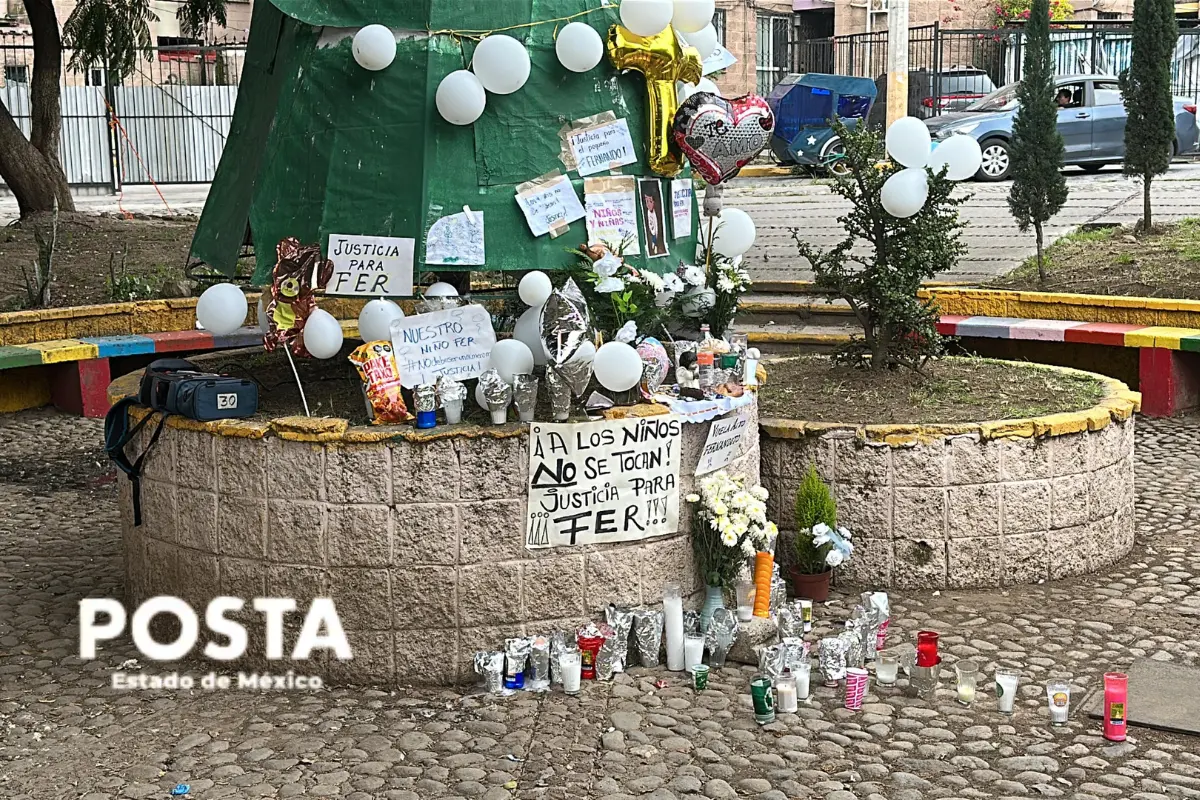 Altar creado en memoria de Fernandito en el Edomex.  Foto: Manuel López