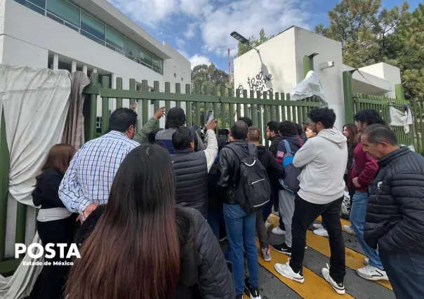 VIDEO | Estudiantes de Ciencias Políticas en UAEMéx exigen fin del paro y regreso a clases