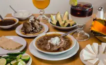Este restaurante barato en Edomex sirve la mejor birria y consomé por menos de 300 pesos