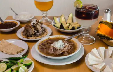 Este restaurante barato en Edomex sirve la mejor birria y consomé por menos de 300 pesos
