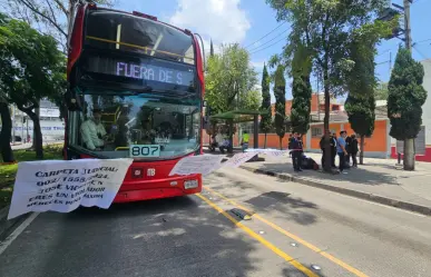 Bloqueo en estación Misterios del Metrobús: mujer denuncia violación y exige justicia al ISSSTE