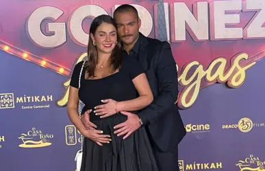 Claudia Martín presume su baby bump en alfombra roja