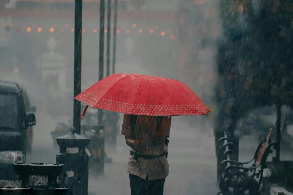 Lluvias en calles de CDMX. Foto: Canva