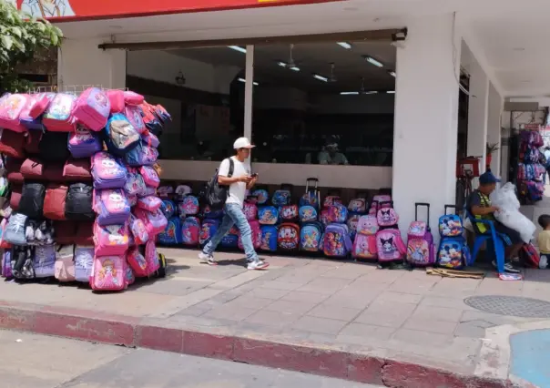 ¿Originales o de piratería? Comienza la oferta de útiles escolares en Chiapas