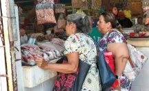Ventas de mariscos caen 40% en Mérida por la marea roja