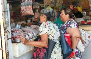 Ventas de mariscos caen 40% en Mérida por la marea roja