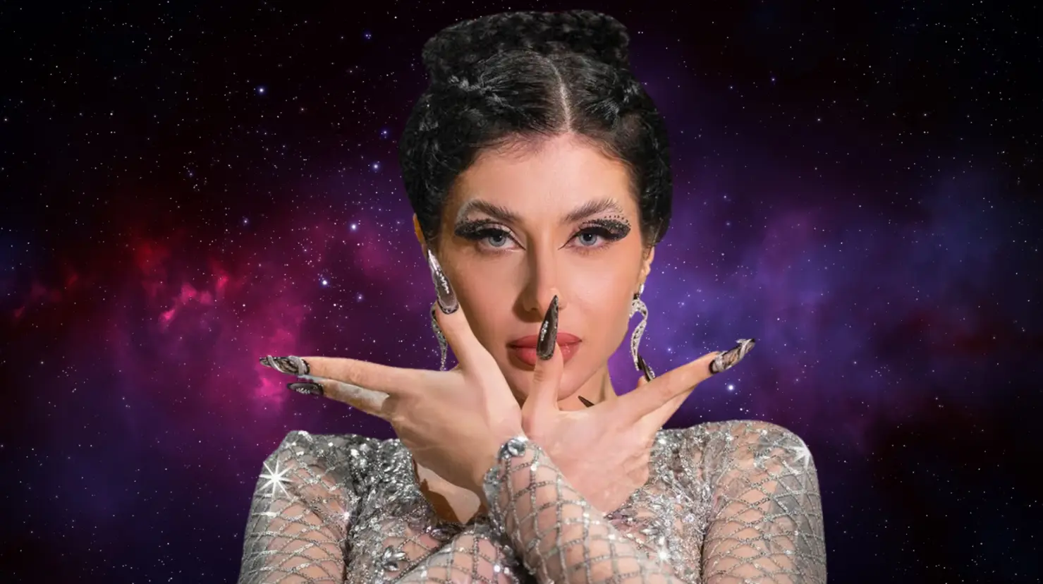 ¿Canciones con brujería? Ella es Nanu, la tiktoker que promete manifestar amor y dinero. Foto: Canva.